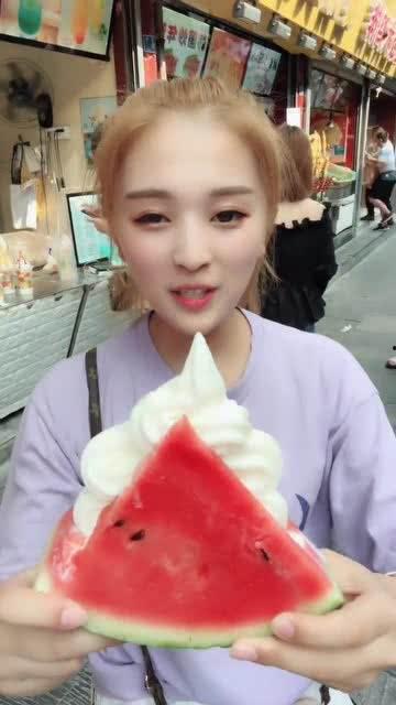 近期网红吃瓜女,揭秘娱乐圈幕后真相，带你领略“瓜田”风云